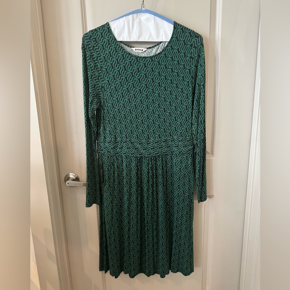 Boden Green and Black Long Sleeve comfortable Dress